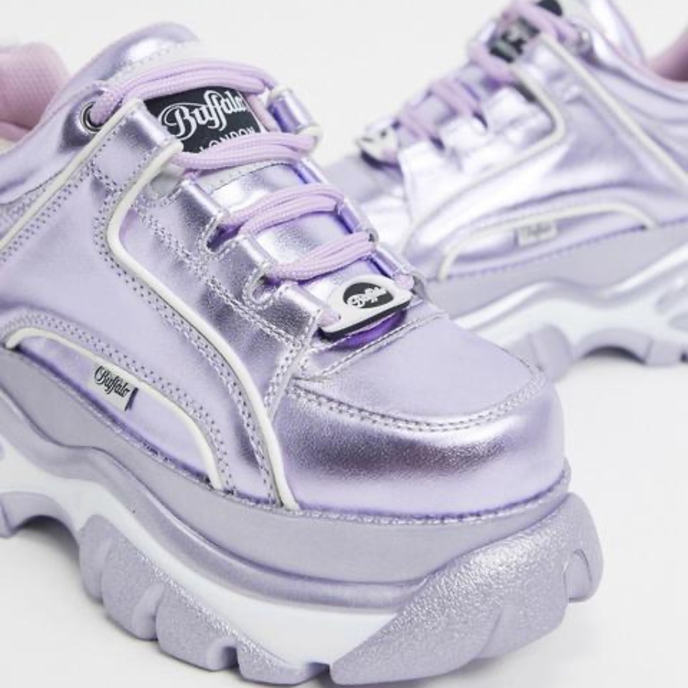 Buffalo London Classic Low sneaker in Lilac